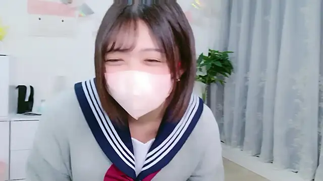 Hinata Sun online show from 10.02.25