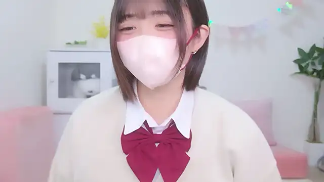 Hinata Sun online show from 10.23.25