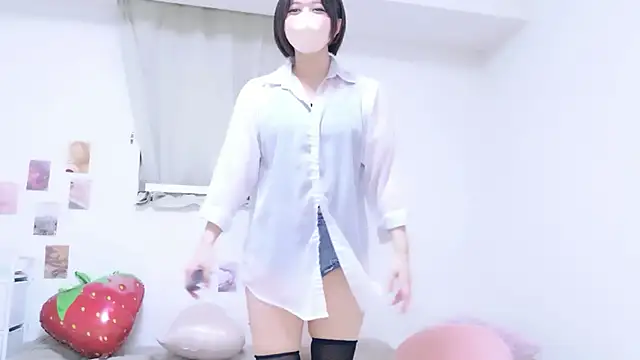 Hinata Sun online show from 04.23.26