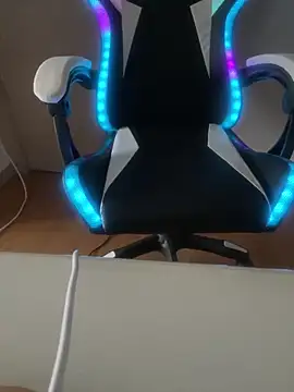 Snapshot of bananasex204 chatting on 02.02.26 bananasex204 online show from 02.02.26