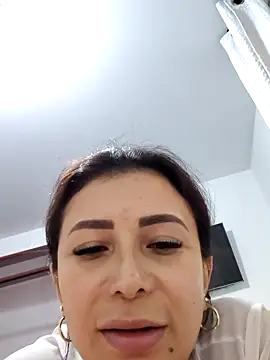 Snapshot of mia_mancinii chatting on 04.30.26 mia mancinii online show from 04.30.26