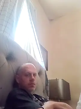 Snapshot of gpjr80 chatting on 10.04.25 gpjr80 online show from 10.04.25