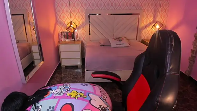 CHRISTY TEIGEN4 online show from 03.27.26