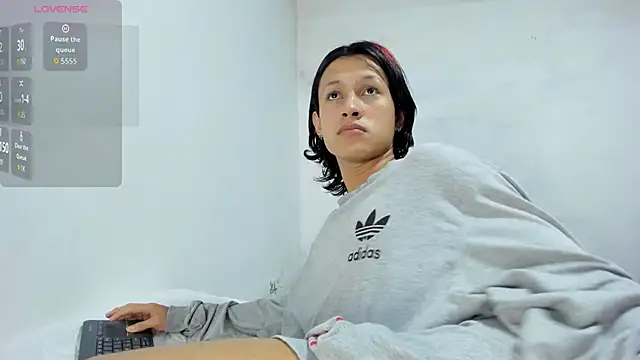 Snapshot of harold_sm chatting on 12.04.25 harold sm online show from 12.04.25