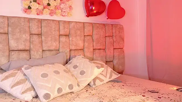 Kitty Rose   online show from 09.25.25