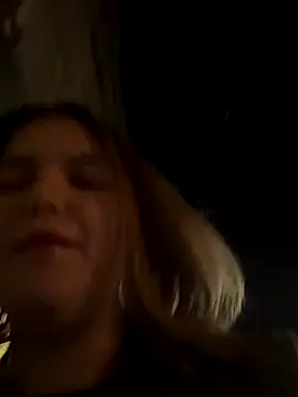 IssadoraaPink online show from 09.23.25