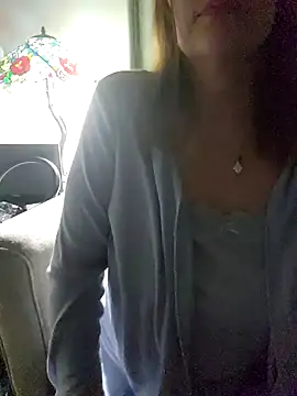 Snapshot of eliseelise0000 chatting on 12.15.25 eliseelise0000 online show from 12.15.25