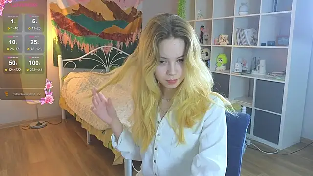 Snapshot of Wendy_Cutie chatting on 09.13.25 Wendy Cutie online show from 09.13.25