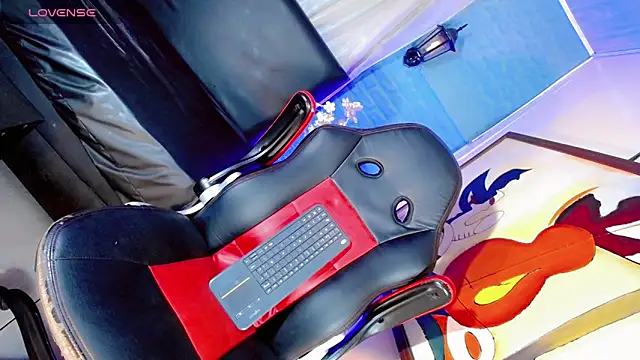 Snapshot of Ana_sophia_ chatting on 10.22.25 Ana sophia  online show from 10.22.25