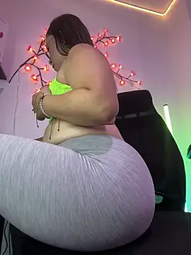 Amelia laurent online show from 04.01.26