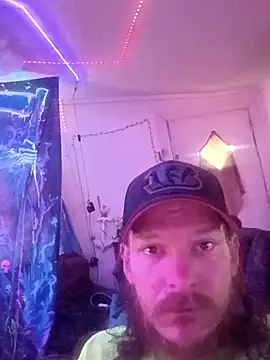Snapshot of Poundtown1226 chatting on 05.26.26 Poundtown1226 online show from 05.26.26