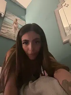 Snapshot of RoseyMae chatting on 09.11.25 RoseyMae online show from 09.11.25