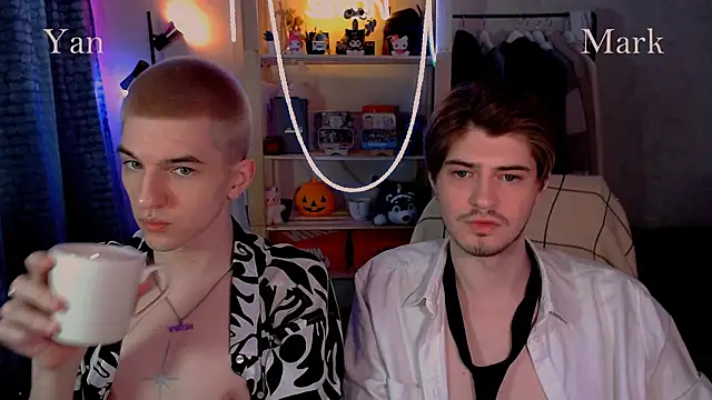 Snapshot of itsyanbb chatting on 03.22.26 itsyanbb online show from 03.22.26