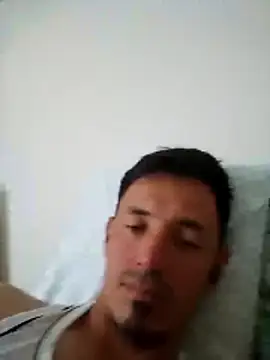 Snapshot of JuanD_vero chatting on 05.06.26 JuanD vero online show from 05.06.26
