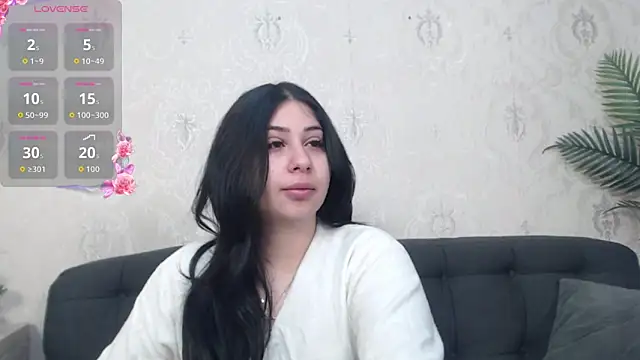 Snapshot of AnaysDivine chatting on 10.03.25 AnaysDivine online show from 10.03.25