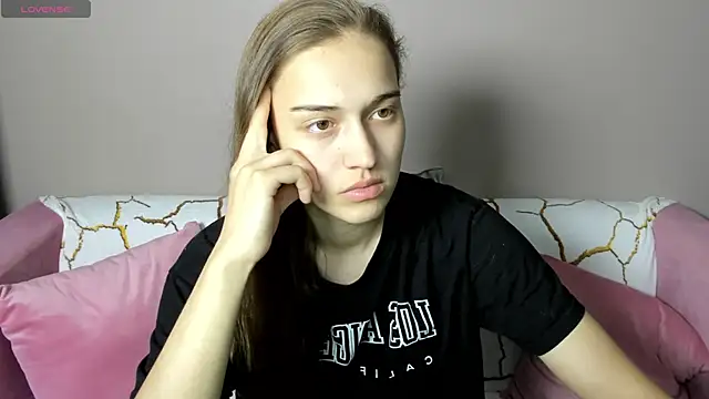 Alisa  Kelly online show from 09.13.25