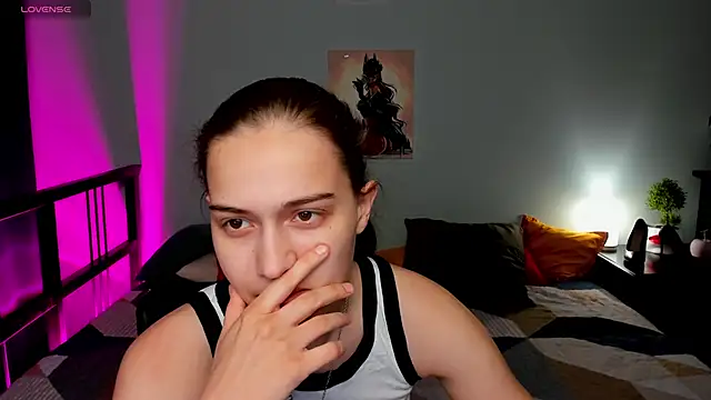 Alisa  Kelly online show from 10.26.25