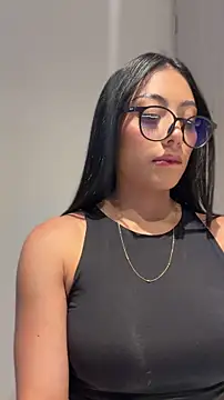 Snapshot of Tessa__Winslow chatting on 05.26.26 Tessa Winslow online show from 05.26.26