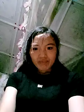 Snapshot of ngan-cute chatting on 09.17.25 ngan-cute online show from 09.17.25