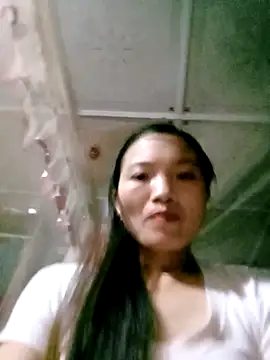 Snapshot of ngan-cute chatting on 09.18.25 ngan-cute online show from 09.18.25