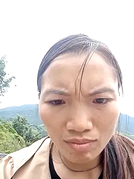 Snapshot of ngan-cute chatting on 10.21.25 ngan-cute online show from 10.21.25