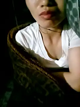 Snapshot of ngan-cute chatting on 10.22.25 ngan-cute online show from 10.22.25