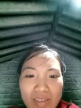 Snapshot of ngan-cute chatting on 10.23.25 ngan-cute online show from 10.23.25
