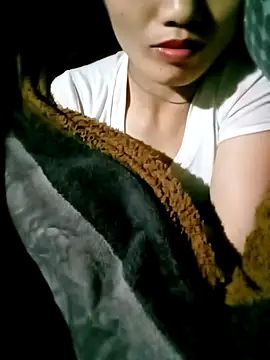 Snapshot of ngan-cute chatting on 10.25.25 ngan-cute online show from 10.25.25