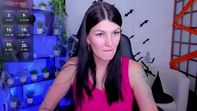 O1d Lady online show from 10.27.25