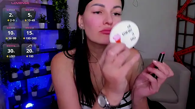 O1d Lady online show from 11.07.25