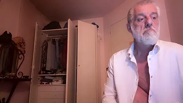 Snapshot of Pigna16PSRN chatting on 05.22.26 Pigna16PSRN online show from 05.22.26