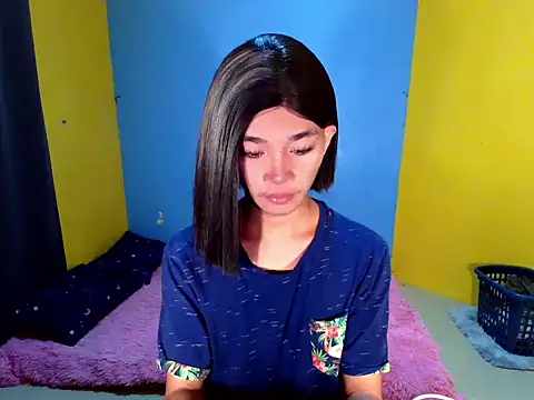 Petite HugeCock online show from 04.04.26