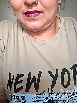 Snapshot of angel_ridhi chatting on 05.09.26 angel ridhi online show from 05.09.26