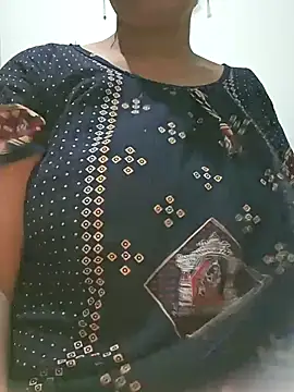 Snapshot of angel_ridhi chatting on 05.11.26 angel ridhi online show from 05.11.26