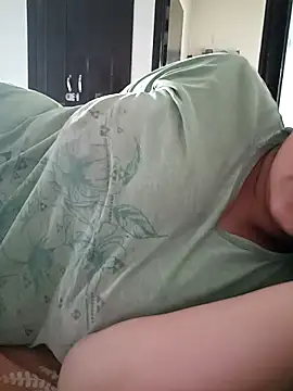 Snapshot of angel_ridhi chatting on 05.22.26 angel ridhi online show from 05.22.26