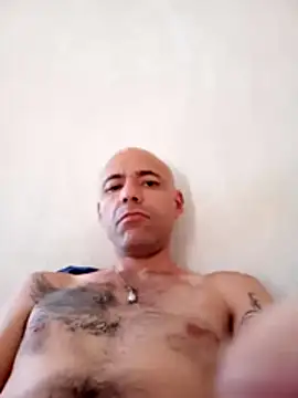 Snapshot of alex87daco chatting on 10.30.25 alex87daco online show from 10.30.25