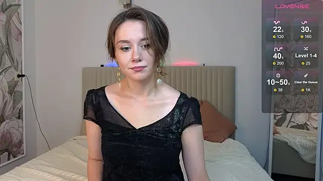 SkyHelen online show from 09.25.25
