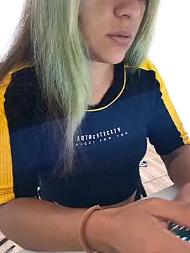 euahotmarii20 online show from 11.14.25