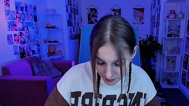 Snapshot of JenniferKiim chatting on 09.21.25 JenniferKiim online show from 09.21.25