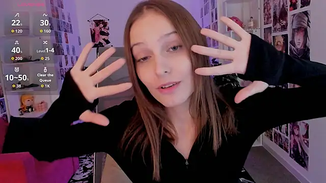 Snapshot of JenniferKiim chatting on 09.30.25 JenniferKiim online show from 09.30.25