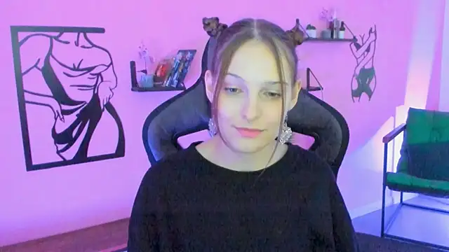 Snapshot of JenniferKiim chatting on 10.07.25 JenniferKiim online show from 10.07.25