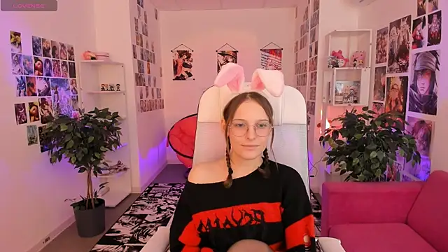 Snapshot of JenniferKiim chatting on 11.06.25 JenniferKiim online show from 11.06.25