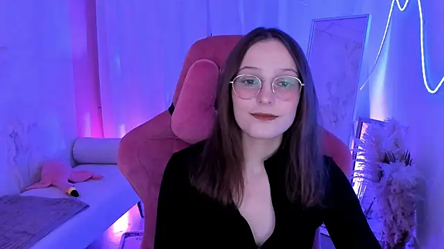 Snapshot of JenniferKiim chatting on 11.29.25 JenniferKiim online show from 11.29.25