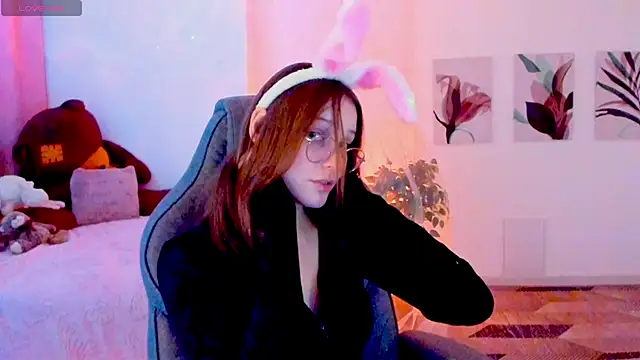 Snapshot of JenniferKiim chatting on 12.02.25 JenniferKiim online show from 12.02.25