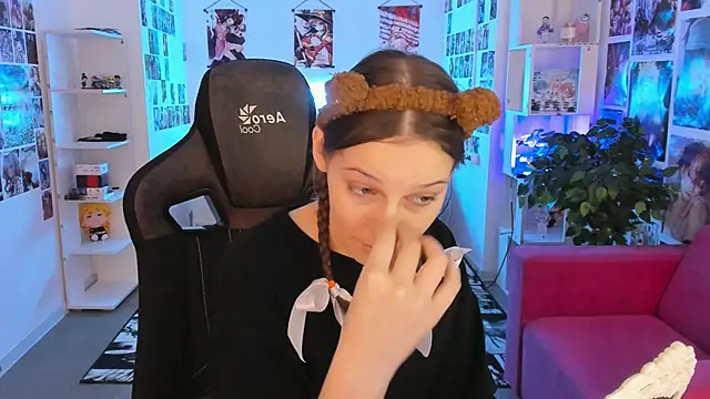 Snapshot of JenniferKiim chatting on 02.21.26 JenniferKiim online show from 02.21.26