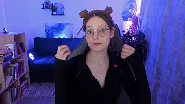 Snapshot of JenniferKiim chatting on 02.23.26 JenniferKiim online show from 02.23.26