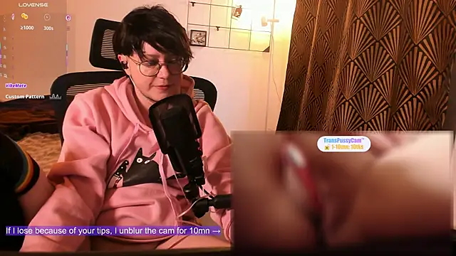 Snapshot of MossPrince chatting on 05.10.26 MossPrince online show from 05.10.26
