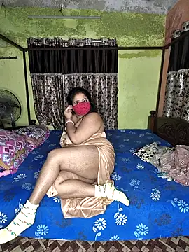 Snapshot of Smile-quien chatting on 11.15.25 Smile-quien online show from 11.15.25