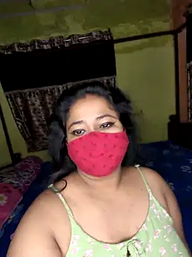 Snapshot of Smile-quien chatting on 11.17.25 Smile-quien online show from 11.17.25