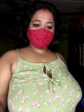 Snapshot of Smile-quien chatting on 11.19.25 Smile-quien online show from 11.19.25